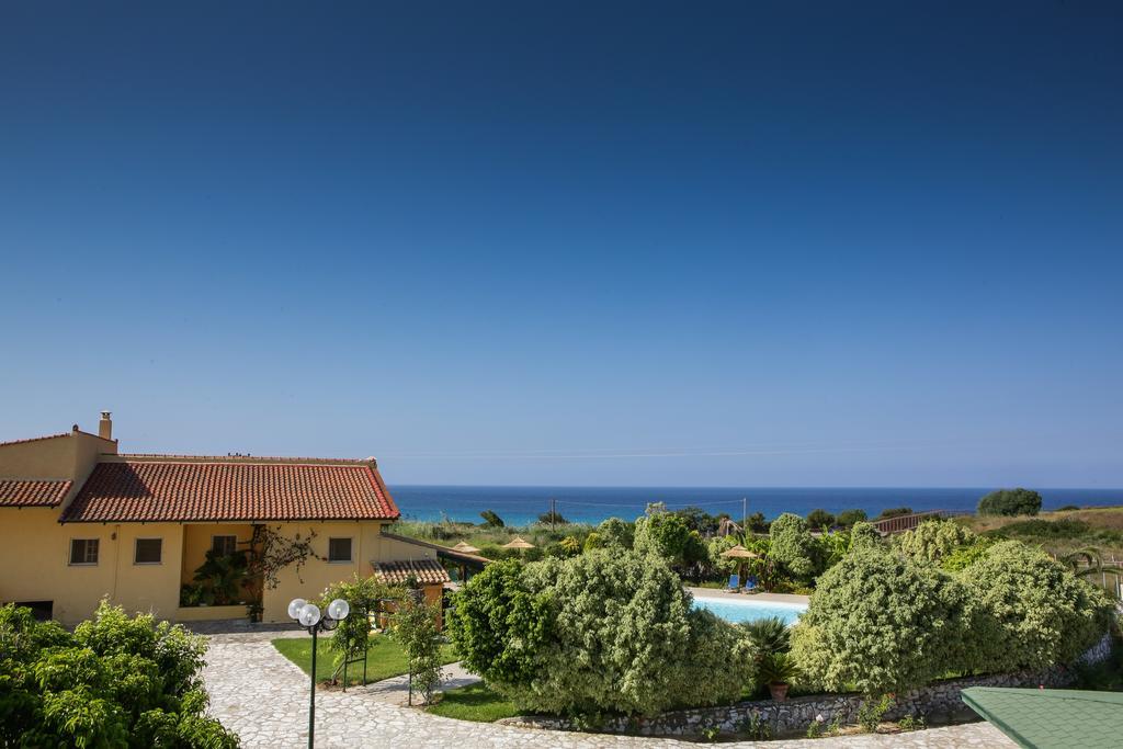 Sandy Beach Villas And Apartments Svoronata Luaran gambar