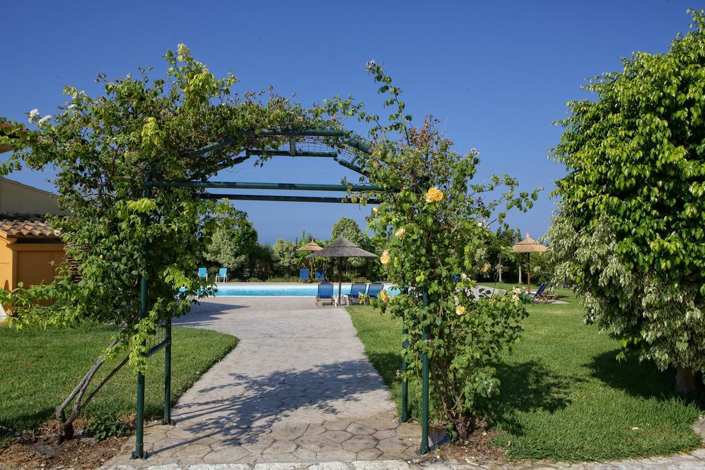 Sandy Beach Villas And Apartments Svoronata Luaran gambar